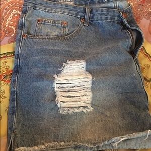 Boohoo cut off shorts