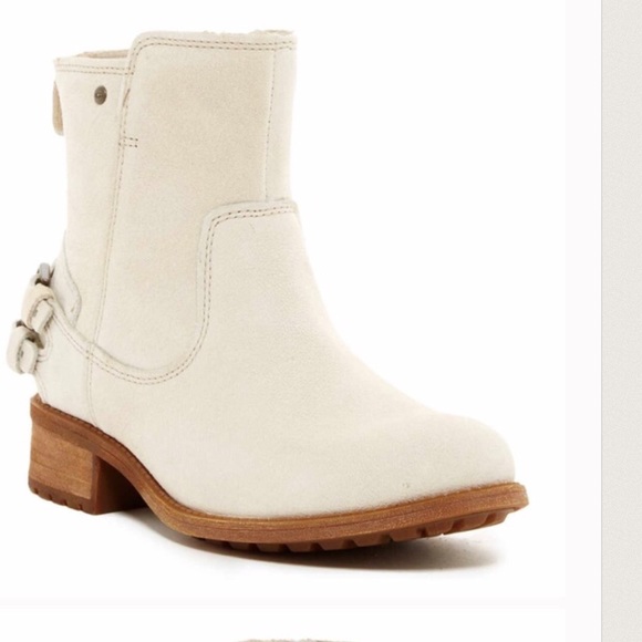 Authentic ugg boots. NWT