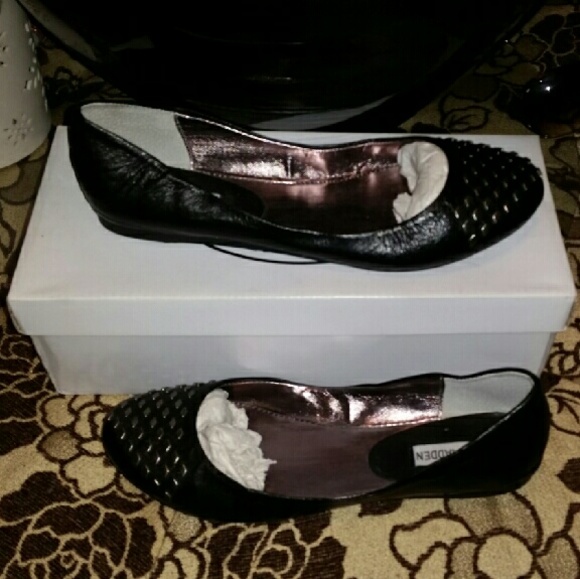 Steve Madden Henleyy flats - Picture 2 of 2
