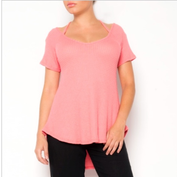 Pink flows tee