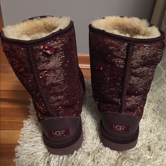 Sangria sparkle Uggs size 9