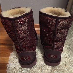Sangria sparkle Uggs size 9