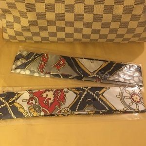 Twilly Scarf - One Pair