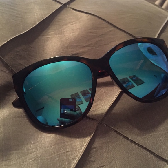Quay Australia Accessories - Quay Australia About Last Night