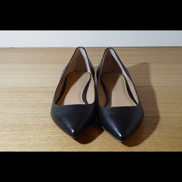 Black Banana Republic Angela flats