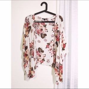 Brandy Melville floral kimono