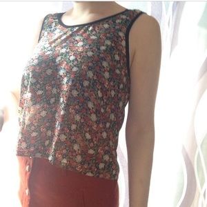 CHLOE K FLORAL CROPPED TANK