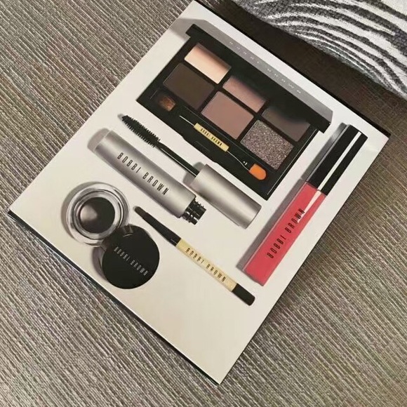 Bobbi Brown Bobbi Classics Collection