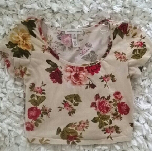 Printed crop top