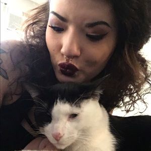 Meet your Posher, Marissa