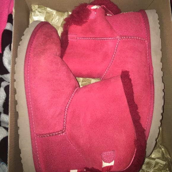 Worn uggs size 7