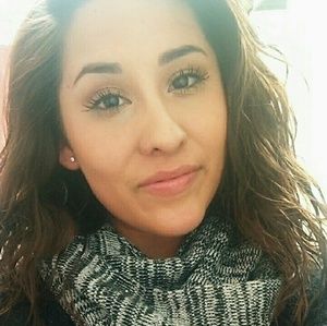 Meet your Posher, Christine