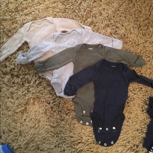 4 newborn long sleeve onesies