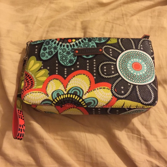 Vera Bradley flower shower wristlet