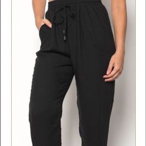 Rihanna sweat pant trendy for fall 2016!