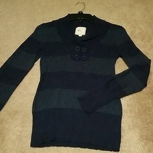 Navy pull over sweater