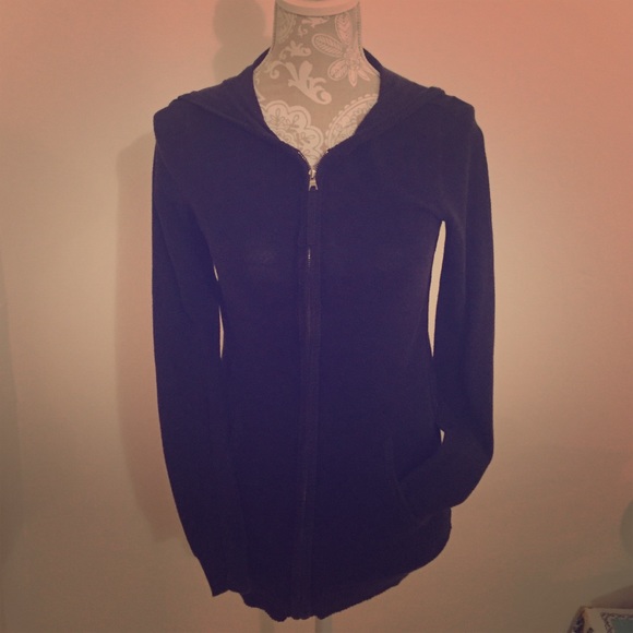 Ultra comfy navy blue zip up sweater hoodie