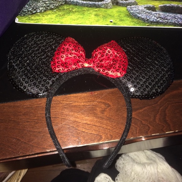 Mini mouse ears