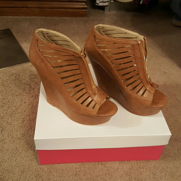 Caged hearts - Picture 2 of 4