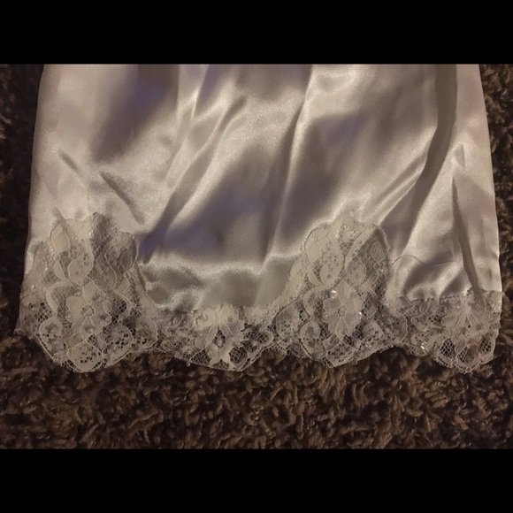 Valarie Stevens Robe - Picture 2 of 3