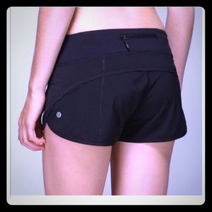 Size 4 Lululemon running shorts 2-3 pockets