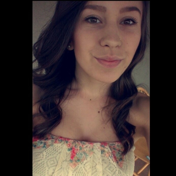 Meet your Posher, Kylee - Picture 1 of 1