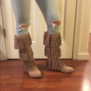 SALE!! Beautiful fringe boots