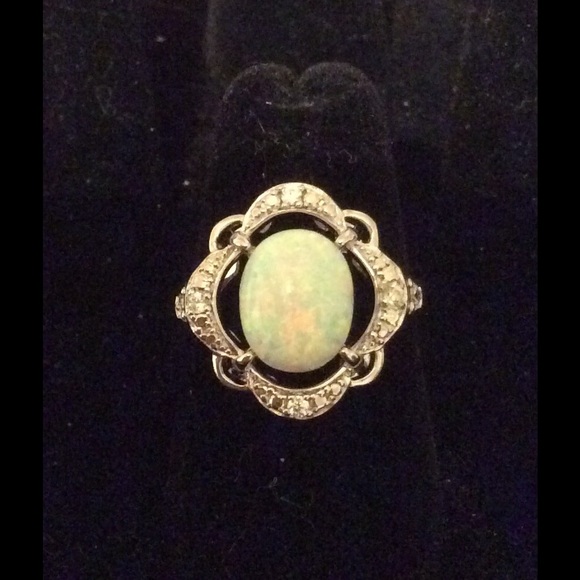 Sterling Silver Opal Ring - Picture 2 of 4