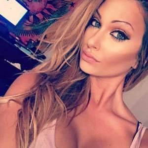 Meet your Posher, Kacey