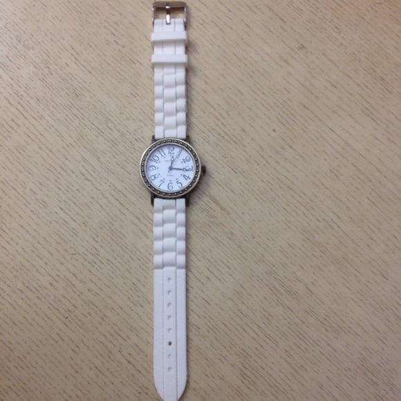 NWT Women's White jelly watch $8