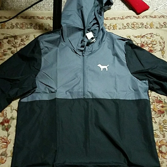 BRAND NEW BLK/GRY VS Anorak Size XS/S. Runs big