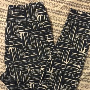 LuLaRoe OS leggings