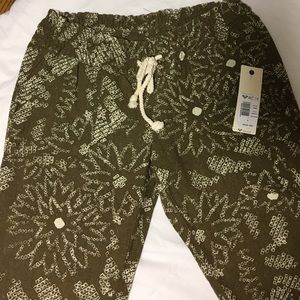 NWT Roxy oceanside print pant