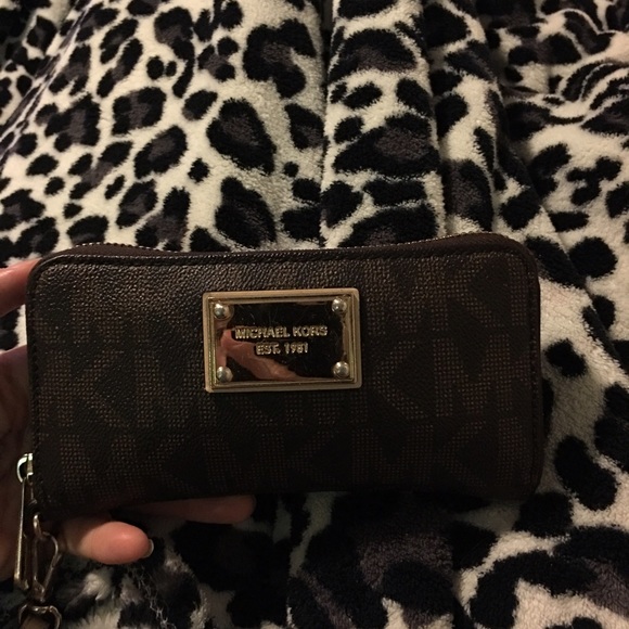 Michael Kors wristlet