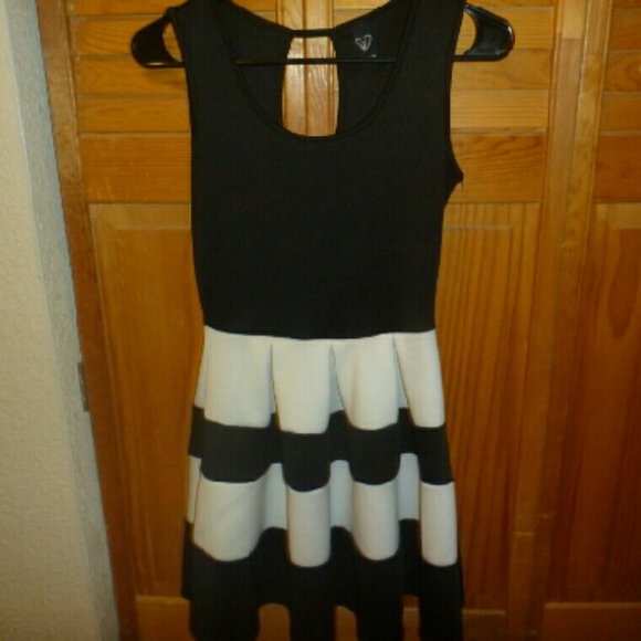 Short mini dress