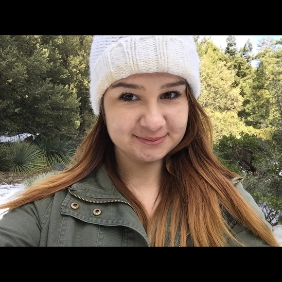 Meet your Posher, Whitney - Picture 1 of 1