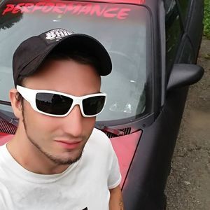 Meet your Posher, Xavier