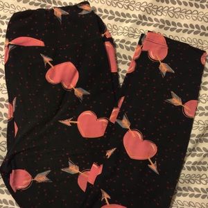 LuLaRoe Valentines leggings