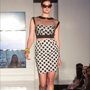Black and white polka dot retro outfit