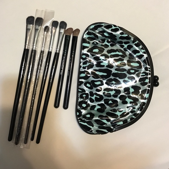 MAC Bundle