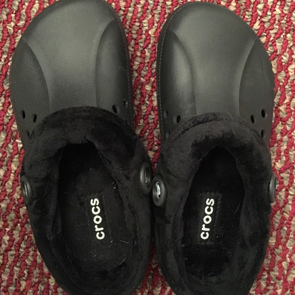 CROCS BLACK NWOT