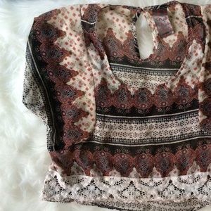 Multicolored blouse from the brand Wallpapher