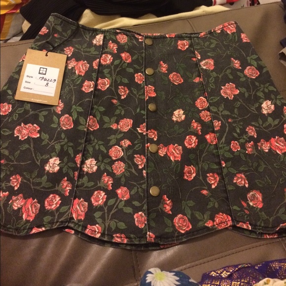 Insight mini skirt