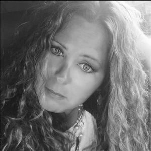 Meet your Posher, Lynda