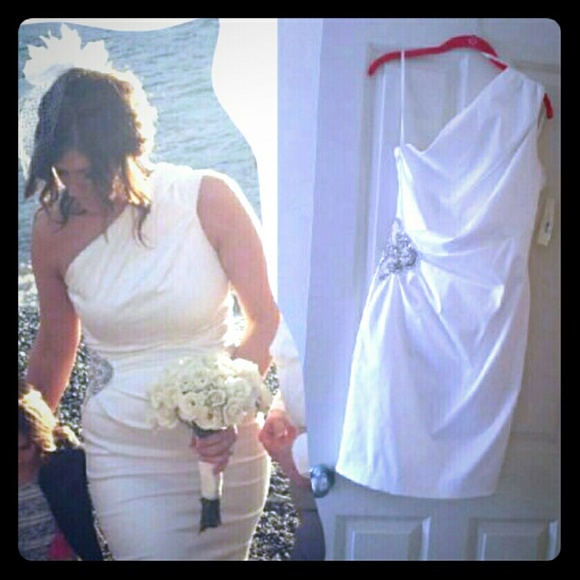 Dresses & Skirts - White dress