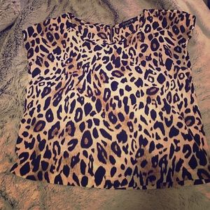 Forever 21 leopard print top size:small