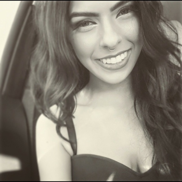 Meet your Posher, Rachael - Picture 2 of 6