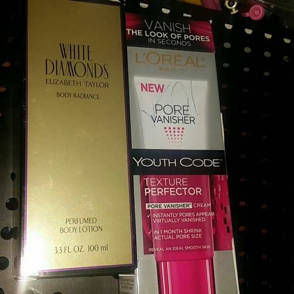 White Diamonds Body Radiance Lotion L'Oreal Pore