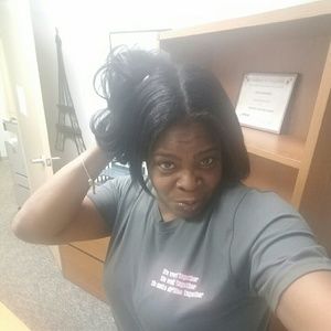 Meet your Posher, Romena