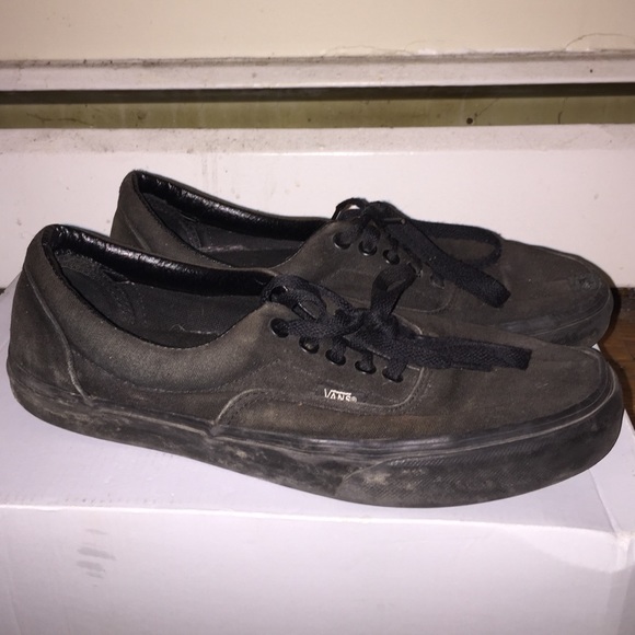 Vans Black Era